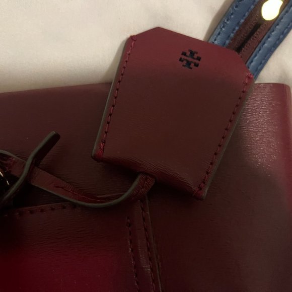 Red/Maroon large Tory Burch Tote, NWOT - Picture 2 of 7